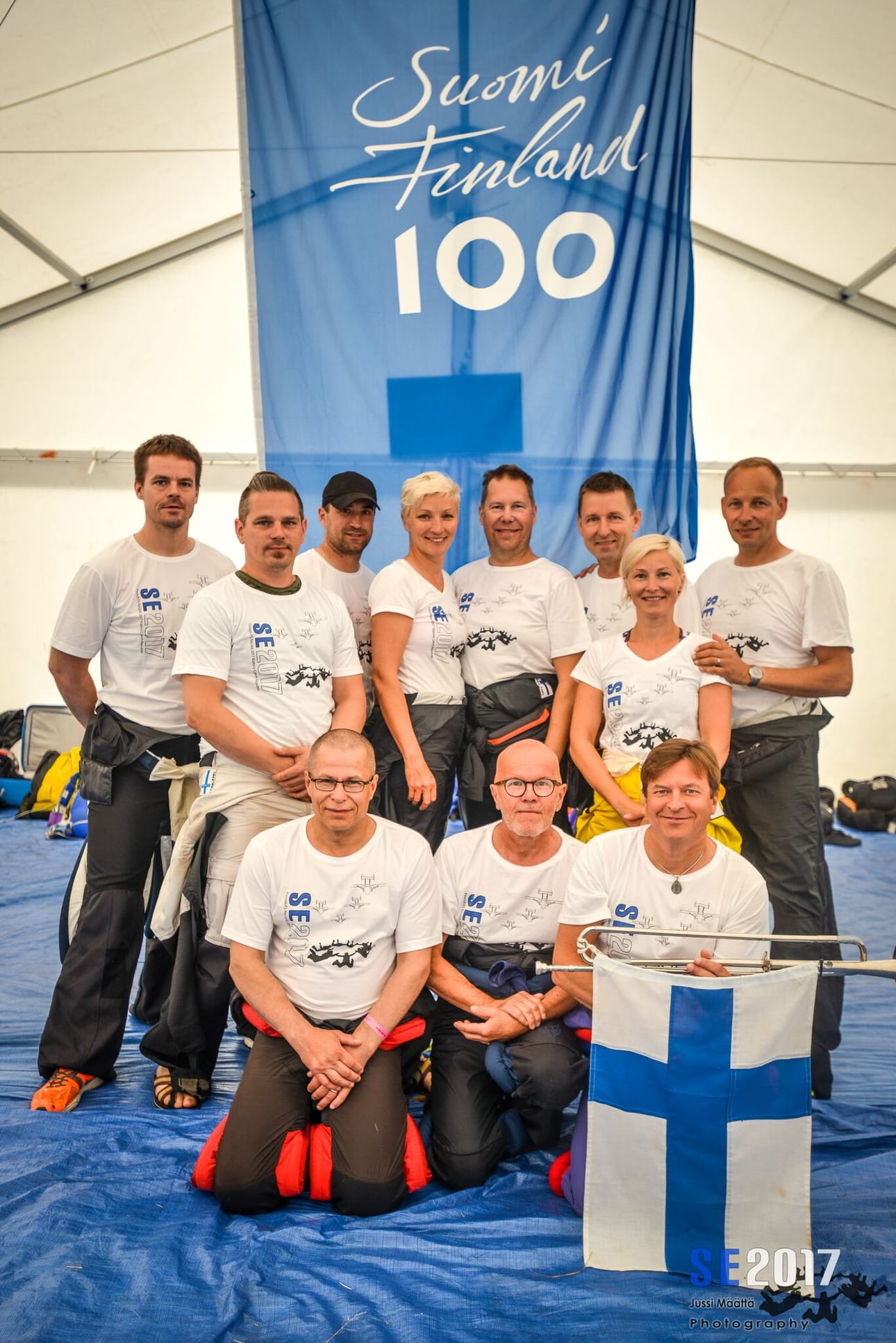 Ylhäältä vasemmalta Henrik Erkkilä, Jussi Määttä, Jarkko Eskola, Kaisa Lumiaho, Timo Kokkonen, Pertti Enberg, Eija Suvala, Petri Mastola. Alhaalta vasemmalta Esa Sakko, Jukka Savilaakso, Mika Kastell.