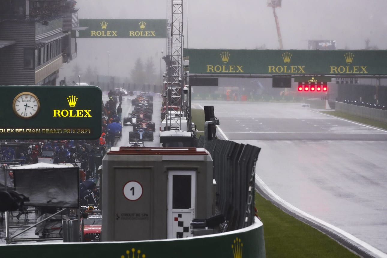 Rankkasade teki Belgian F1-kisan ajamisesta mahdotonta.