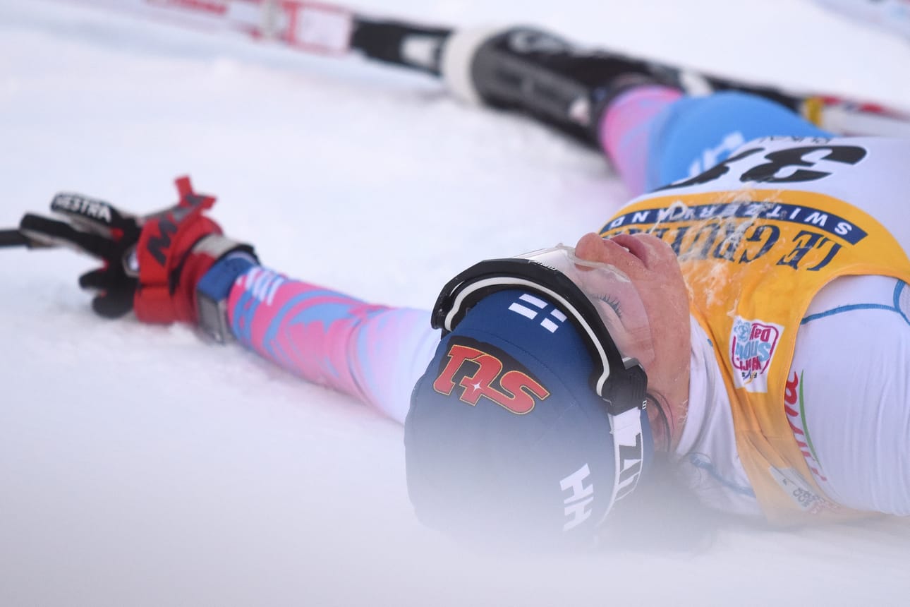 Krista Pärmäkoski antoi perinteisen 10 kilometrin kisassa kaikkensa ja sijoittui toiseksi.