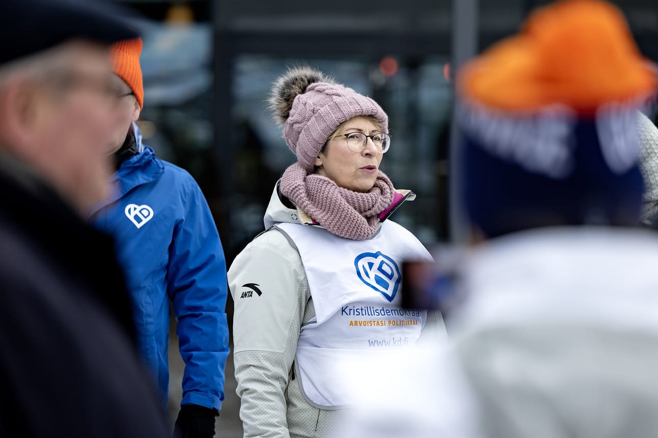 Ministeri ja kristillisdemokraattien puheenjohtaja Sari Essayah kävi sunnuntaina Seinäjoella vauhdittamassa puolueen alue- ja kuntavaalikampanjaa.