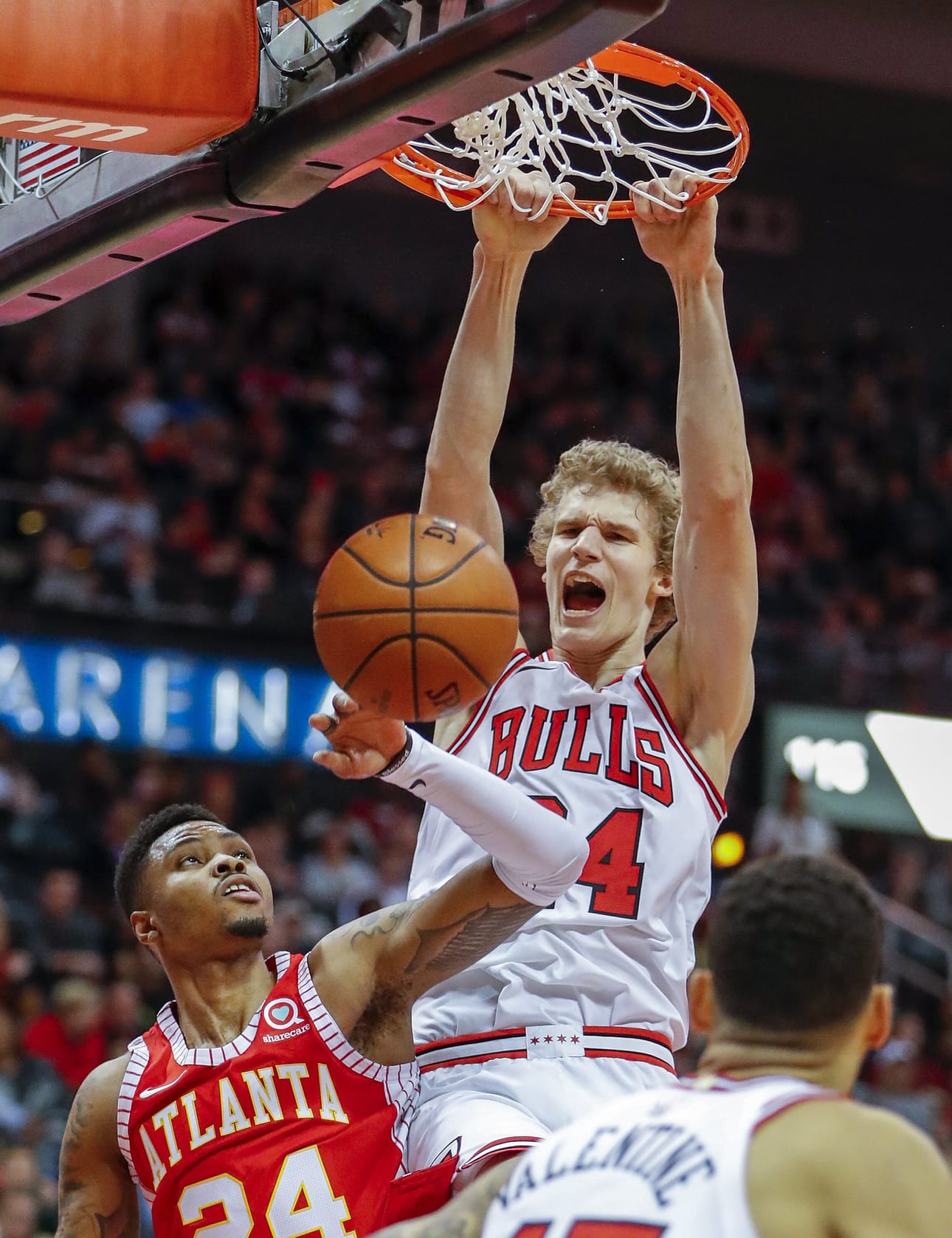 NBA-koripalloilija Lauri Markkanen ja hänen vaimonsa Verna Aho ovat saaneet poikavauvan, kertoo Seiska-lehti nettisivuillaan.