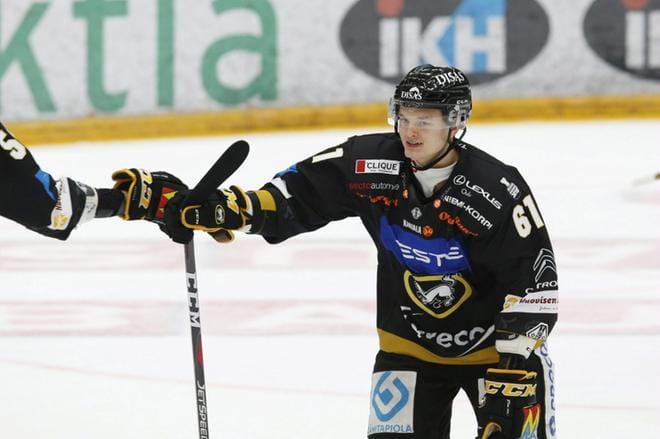 Kärppien Teemu Kivihalme. LEHTIKUVA / TIMO HEIKKALA