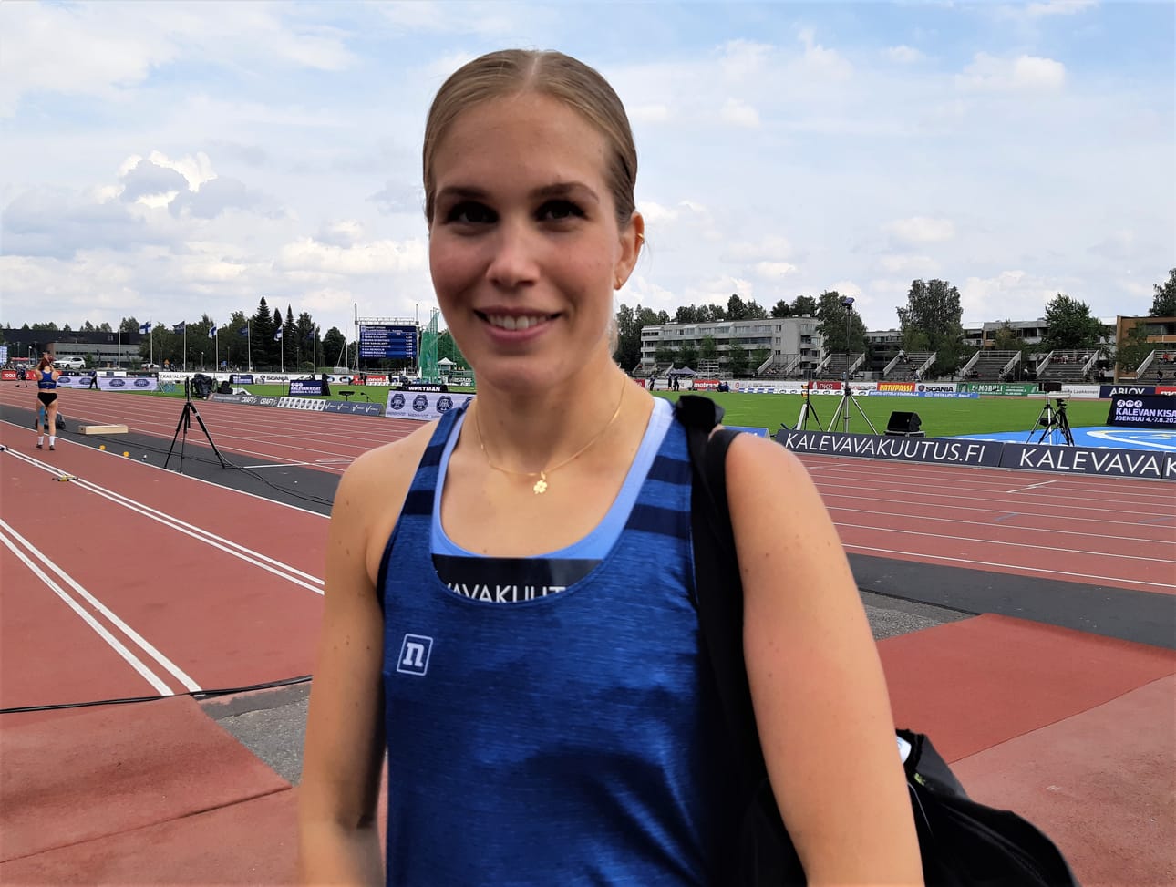 Emma Pullola kuuluu mitalisuosikkeihin naisten pituushypyssä. Finaali käydään sunnuntaina, Kalevan kisojen päätöspäivänä.