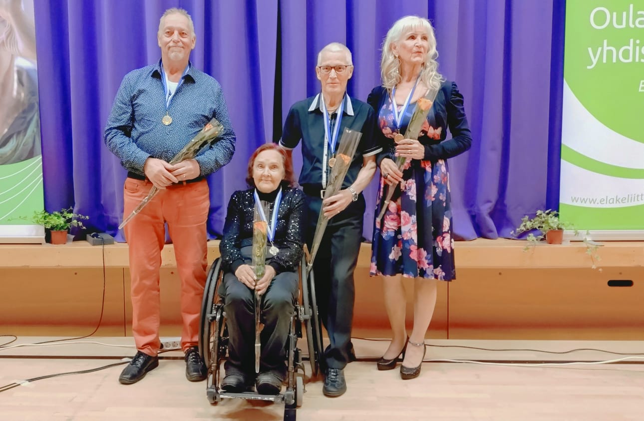 Tämä nelikko eteni kohti Eläkeliiton karaokekisan valtakunnallista finaalia, joka pidetään syksyllä Kalajoella.