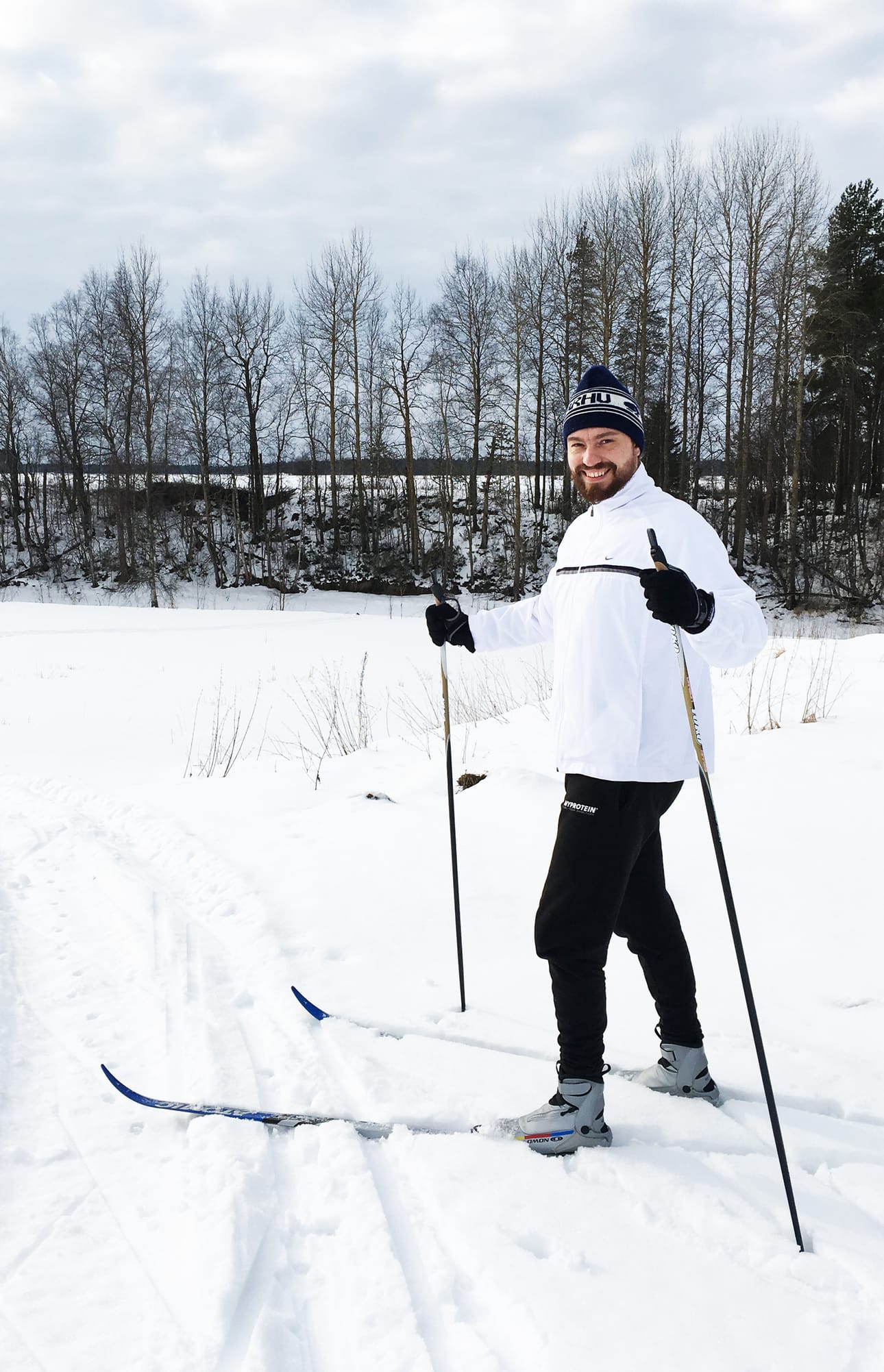 Tyrnäväläinen Harri Rauhanummi viihtyy paremmin kameran takana kuin edessä.