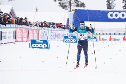 SM-sprintin karsinnassa kolmanneksi hiihtänyt Lauri Mannila jäi välierävaiheeseen