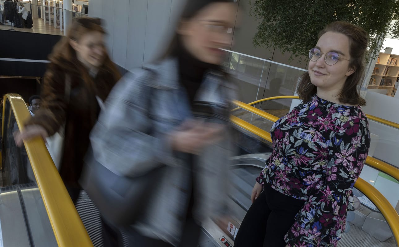 Ilta Kauhanen huomasi ensimmäisen kerran muistinsa heikentyneen noin kolme vuotta sitten. Sen jälkeen kuormittavat tekijät vain lisääntyivät.