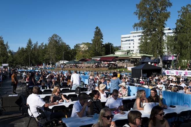 Vaasa Festival julkisti uusia artistikiinnityksiä, jotka esiintyvät Sisäsataman terassin Terassilavalla. Arkistokuva: Johan Hagström