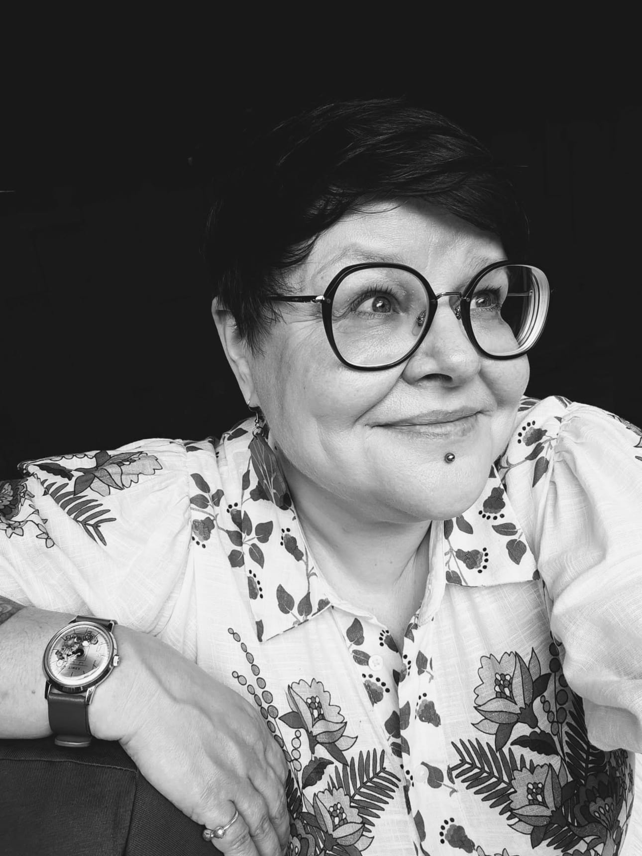 Raahelainen kirjailija ja kirjakauppias Reetta Ronn julkaisee Raahen kirja- ja levymessuilla toisen teoksensa Enemmän kuin sata jänistä.