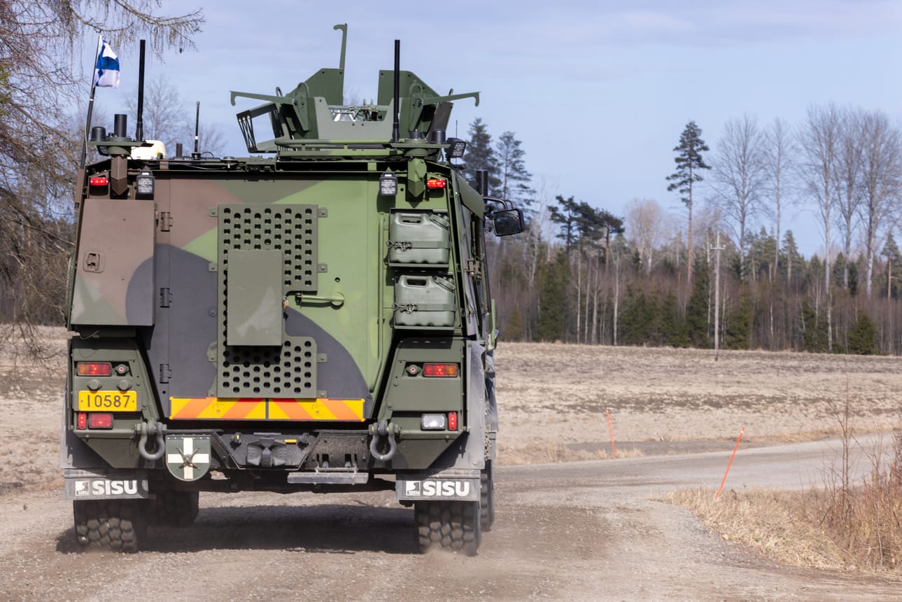 Armeijan ajoneuvo kuvattiin sunnuntaina Kouvolassa.