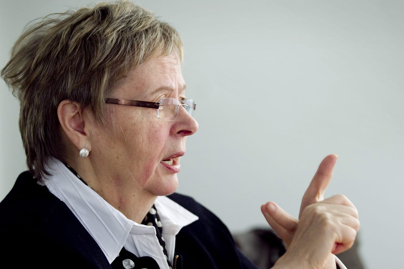 Liisa Jaakonsaaren mukaan kansallisia parlamentteja ei voi pitää taakkana.