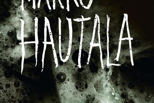 Kauhua, mustaa metallia ja arkeologisia arvoituksia. Marko Hautalan Leväluhta kuvaa tunnistettavasti muun muassa 90-lukua ja pohjalaisen syrjäkylän nuoria hevareita. KUVA: VEIKKO SOMERPURO