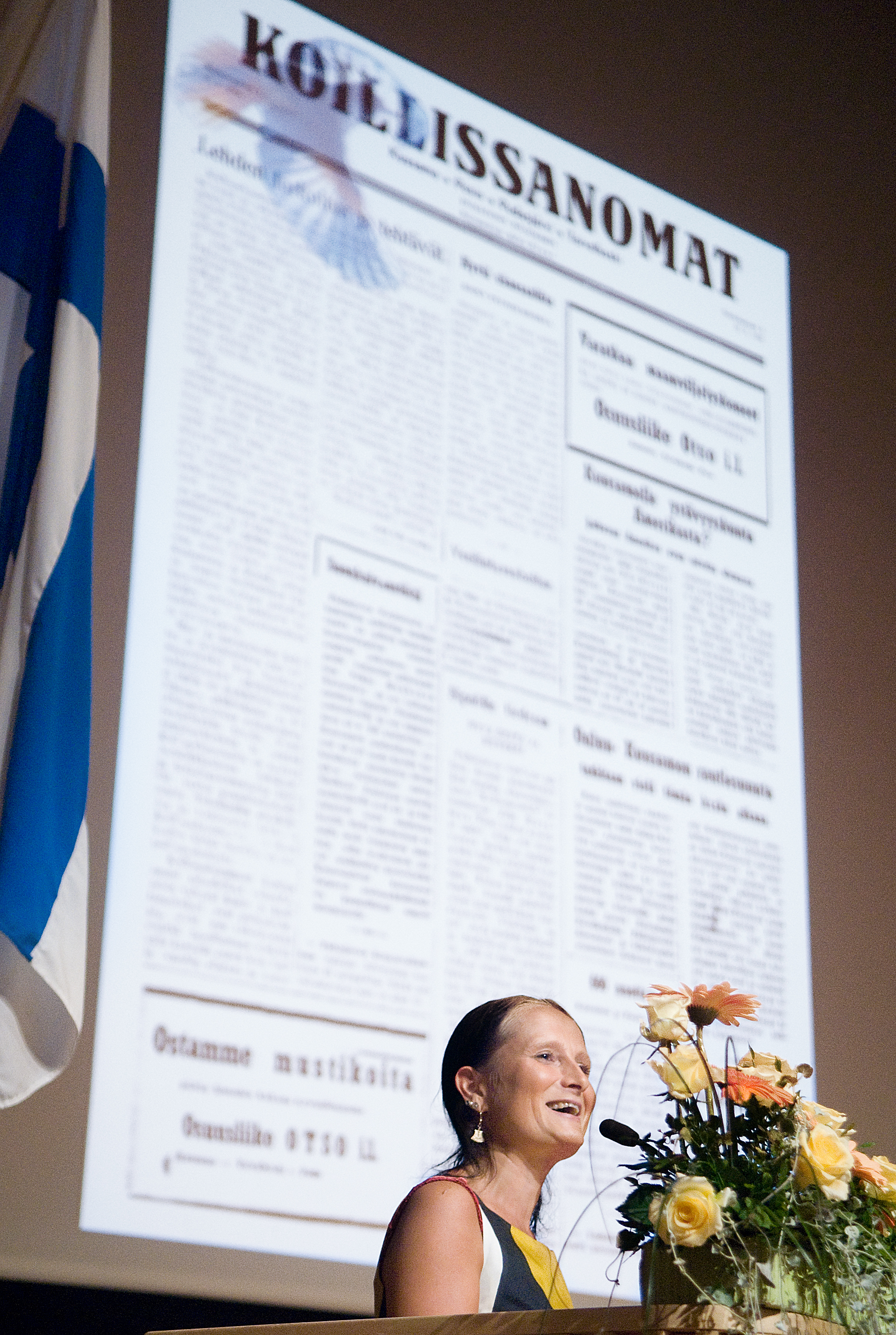Reetta Räty kävi kouluttamassa Koillissanomissa vastikään. Tässä hän puhuu lehden juhlassa muutama vuosi sitten.