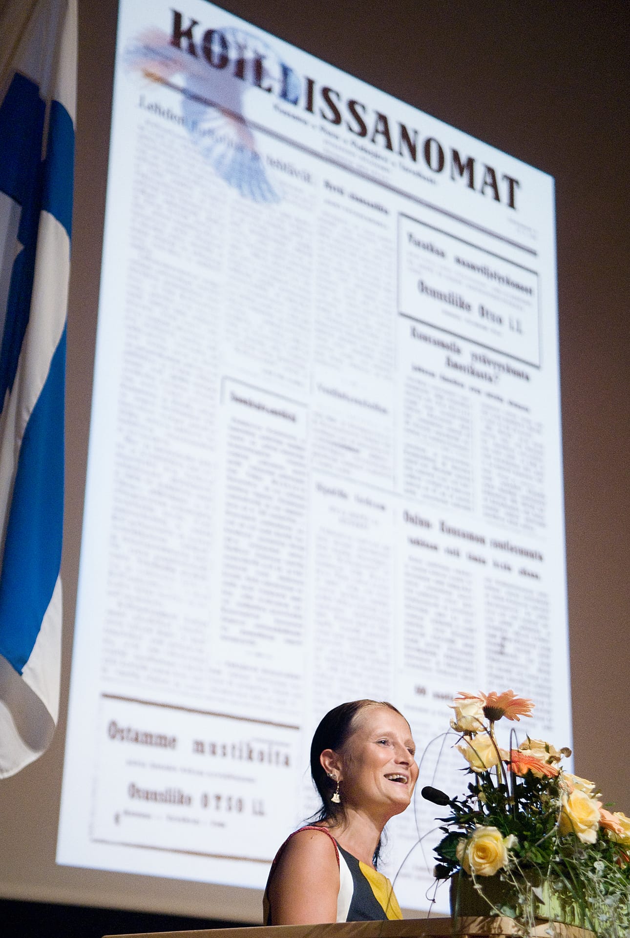 Reetta Räty kävi kouluttamassa Koillissanomissa vastikään. Tässä hän puhuu lehden juhlassa muutama vuosi sitten.
