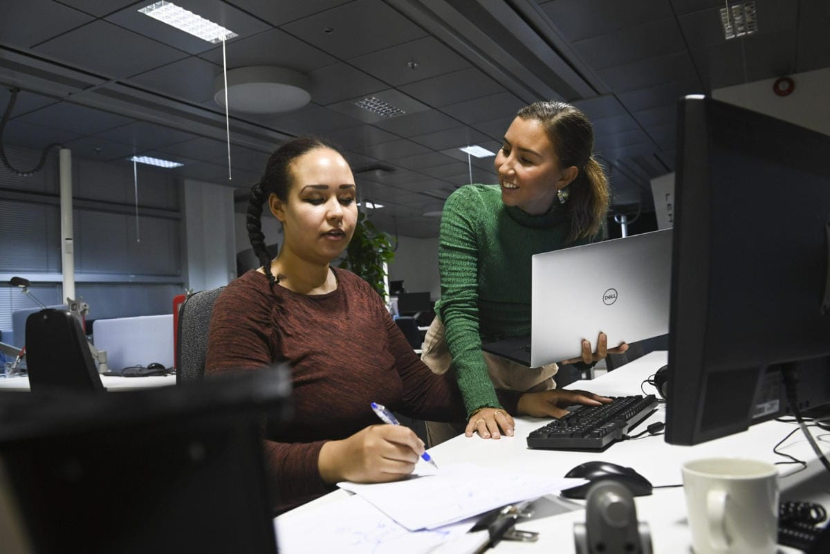 Kokoaikatyöllä mitattuna työllisyys on kasvanut hitaammin ja on vasta nyt suunnilleen pandemiaa edeltäneellä tasolla. LEHTIKUVA / Emmi Korhonen