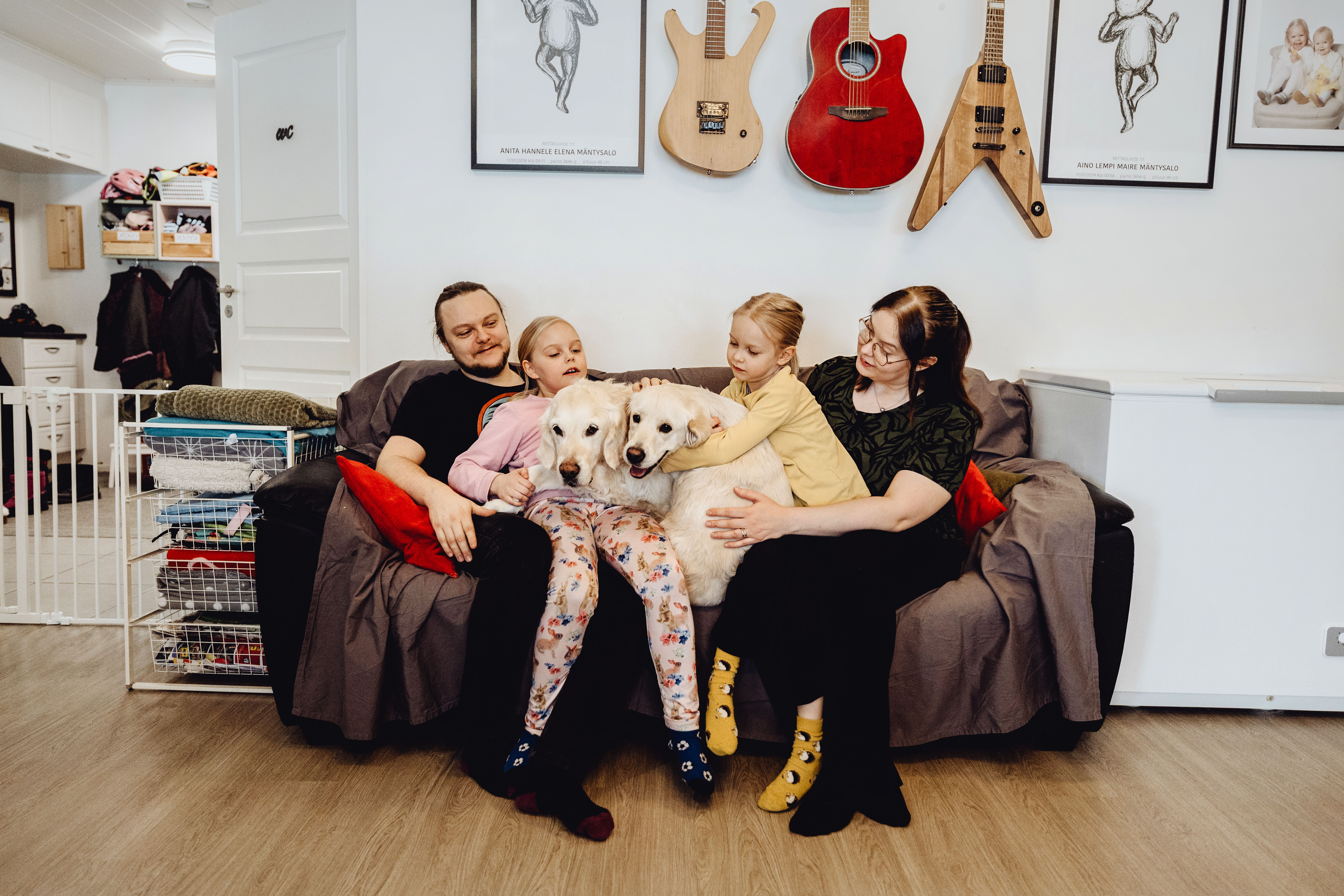 Eskari, koulu ja työpaikka uhattuina – Kohtuuton kuormitus uuvutti perheenäidin