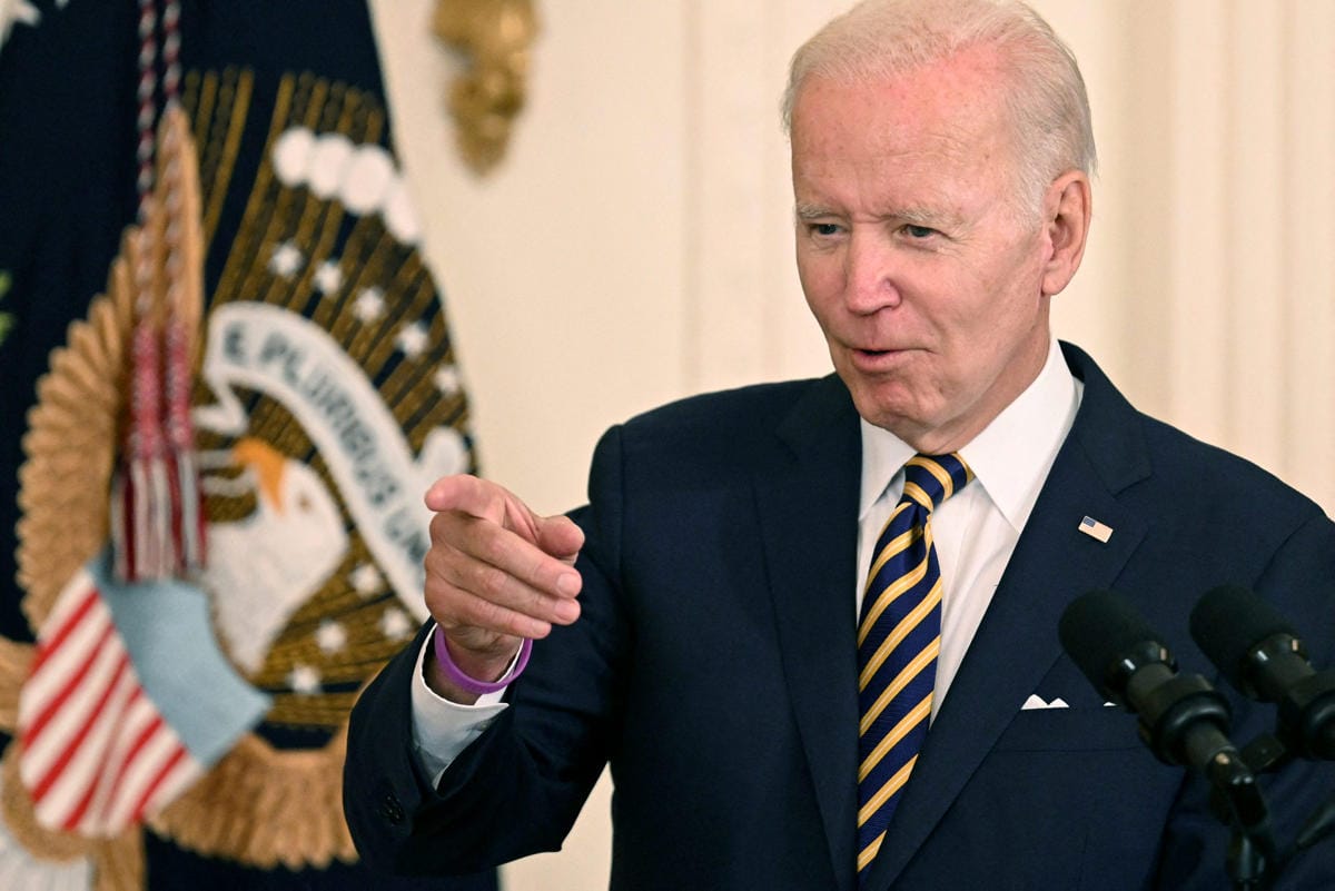 Yhdysvaltain presidentti Joe Biden on kuvaillut pakettia maan suurimmaksi sitoumukseksi ilmastonmuutoksen vastaisessa taistelussa. LEHTIKUVA/AFP