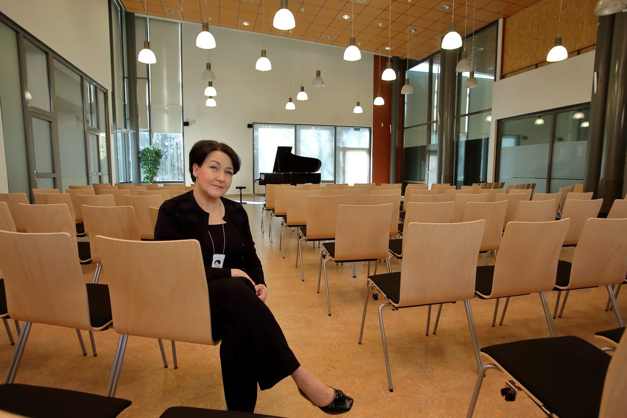 – Konserttisali Kello täydentää Raahen tilavalikoimaa ja siten tällä paikalla on suuri merkitys koko Raahelle. Kulttuuritoiminta Raahessa on monipuolista ja rikasta – musiikkiopisto pelkästään järjestää 80 musiikkitapahtumaa vuodessa, Kristina Leskinen sanoo.