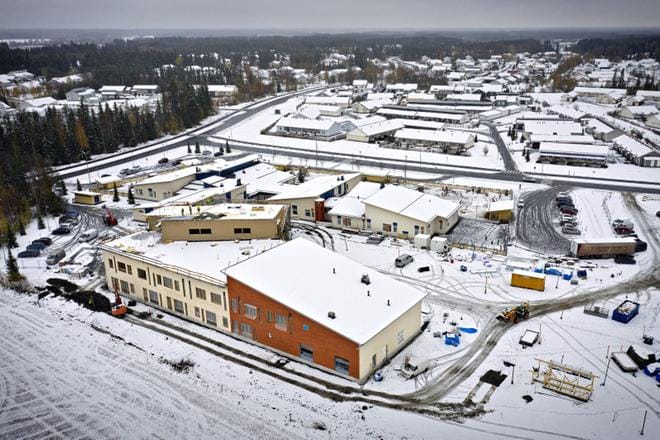 Uusien puistoraittien on tarkoitus helpottaa Kertunlaakson koululaisten kulkemista pyörällä ja jalan. Uusi koulu valmistuu ensi keväänä. ARKISTOKUVA: TOMI KOSONEN