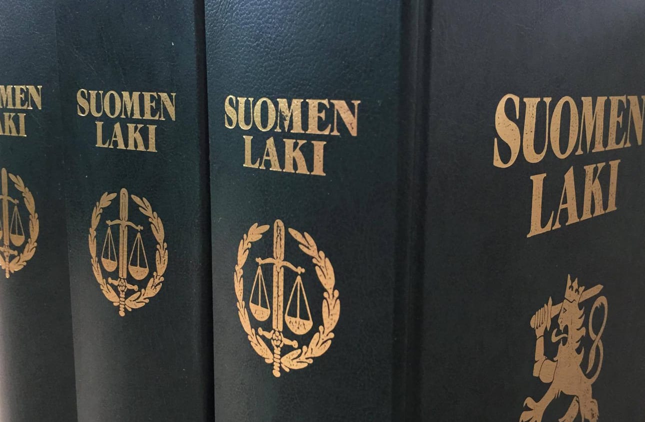 Lännen Media kertoi lauantaina tapauksesta, jossa nainen syytti miestä raiskauksesta, mutta syyttäjä teki lopulta syyttämättäjättämispäätöksen.