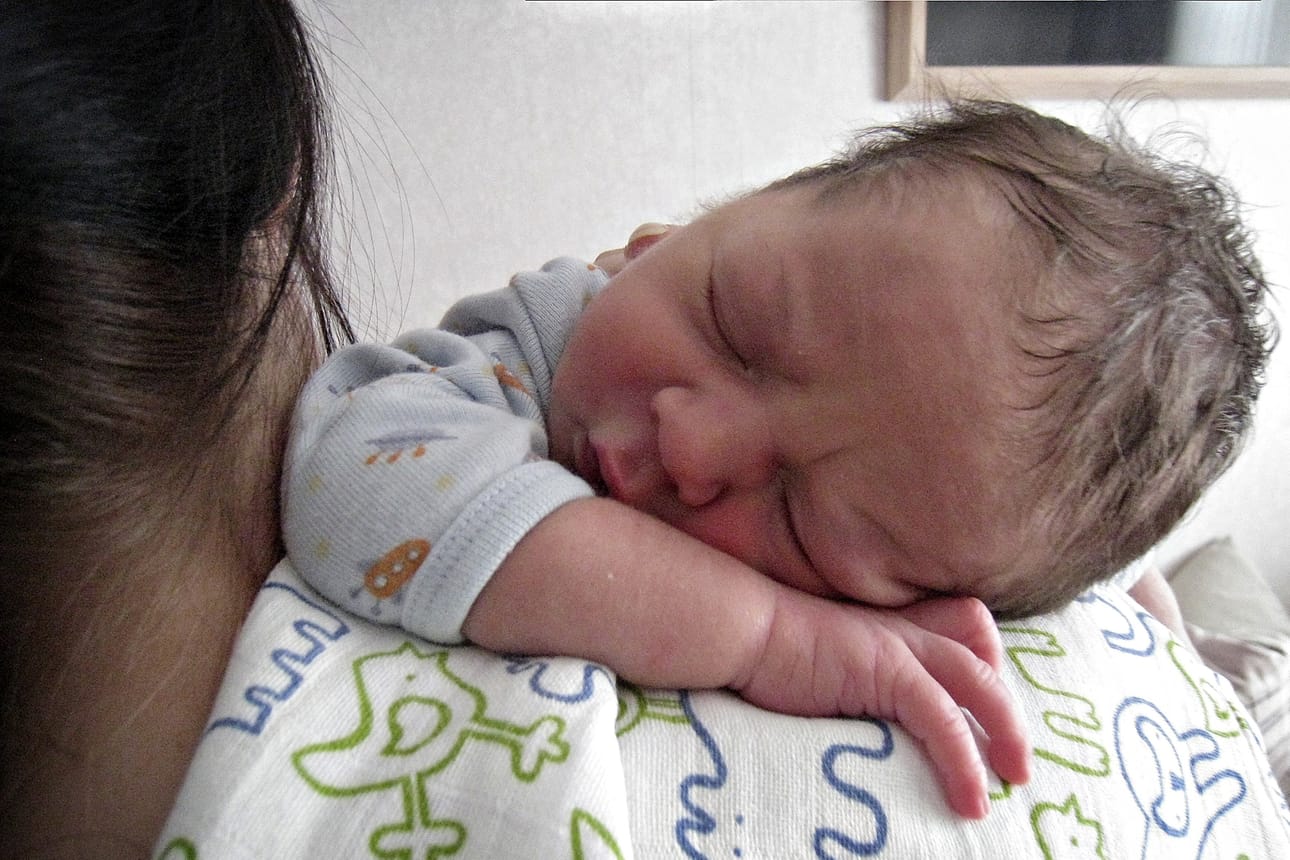 Väestöliiton mukaan alhaiselle syntyvyydelle on paljon suurempiakin syitä kuin nuorten miesten syrjäytyminen.