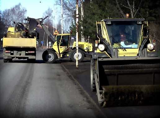 Kaupungin tiet ovat jo kutakuinkin puhtaat, ensi viikolla tarkistetaan vielä loput viheralueet.