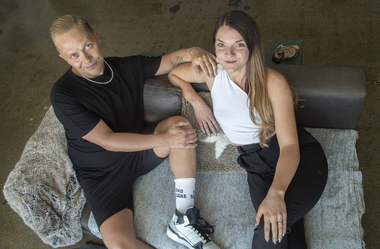 Marko Keränen on Tanssii tähtien kanssa -konkari, joka juhlistaa tänä syksynä kymmenettä kauttaan ohjelman parissa. Anniina Koivuniemi taas on mukana ohjelmassa ensimmäistä kertaa.