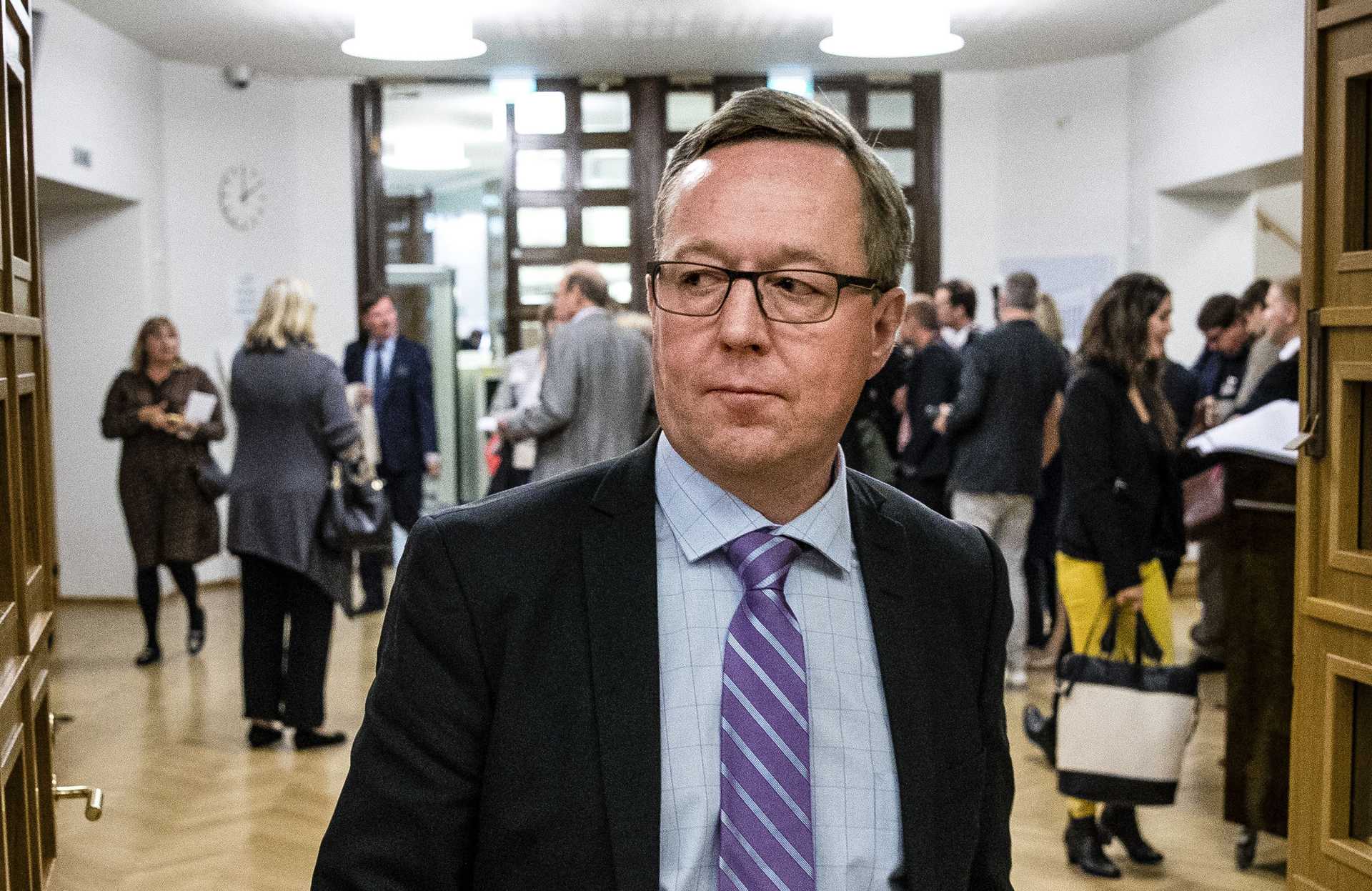 Lintilä: Koulujen loma-aikojen muuttamista on pohdittava