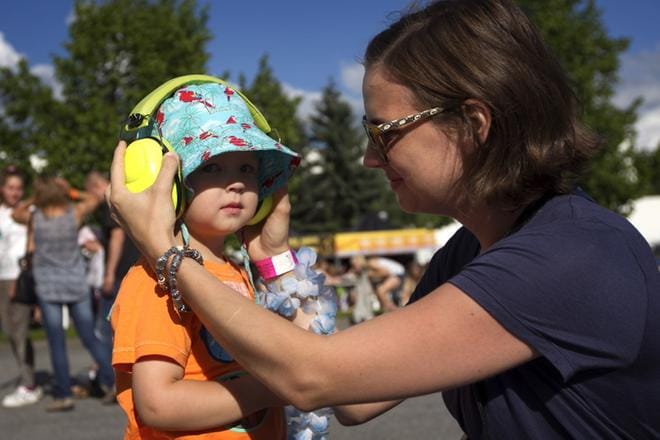 Festivaaleista ja muista poikkeuksellisen äänekkäiden tapahtumien järjestämisestä on ilmoitettava etukäteen kaupungille. Kaupungin ympäristönsuojelu mittaa melutasoja tapahtumien ajan. ARKISTOKUVA: MARIA MÄKI