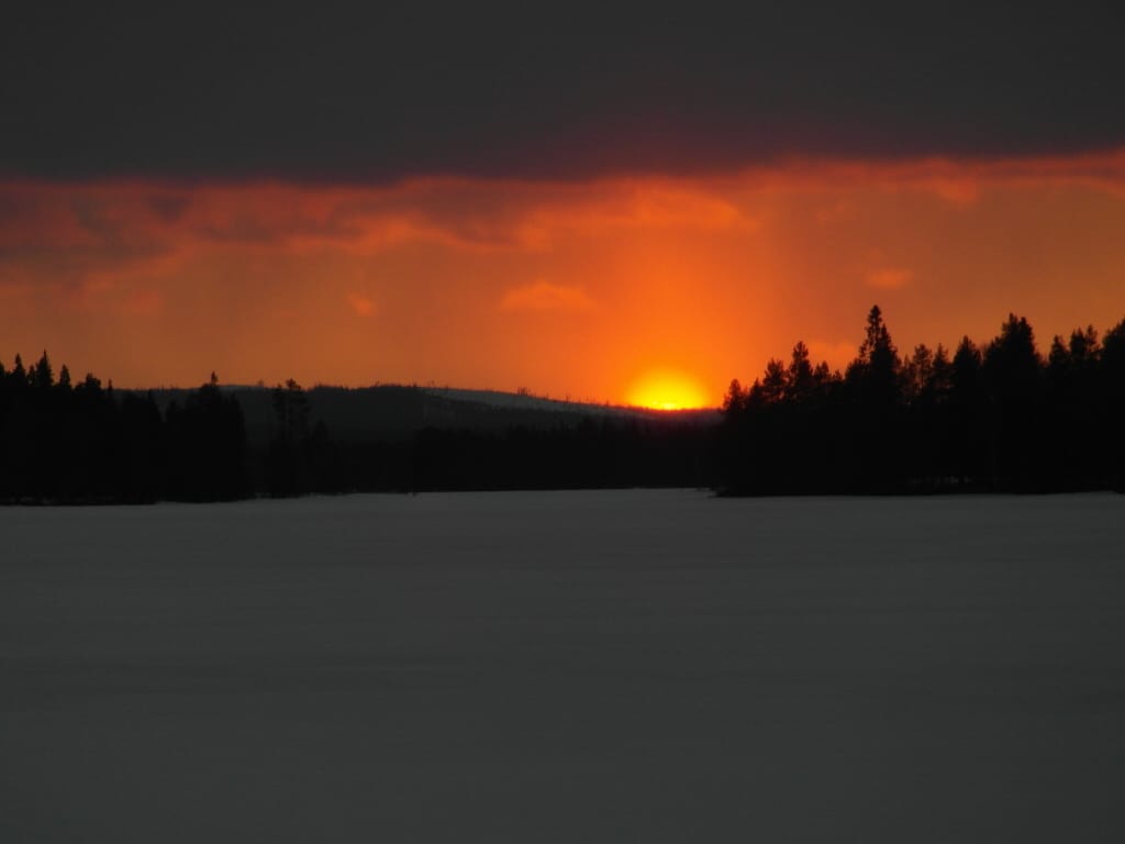 Auringonlasku Alakitkalla 14.05 klo 22.30