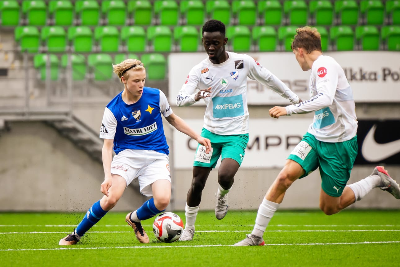 Vasa IFK:n kauden yksi kohokohta on ollut cup-ottelu liigajoukkue IFK Mariehamnia vastaan. Kauden loppuhuipennuksena voi olla nousukarsintaottelut Ykköseen. Arkistokuva.