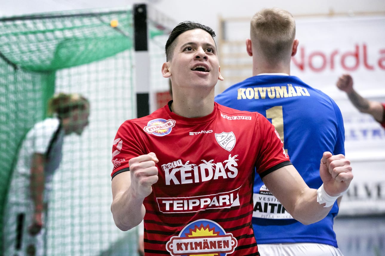 Venezuelalainen Enderson Suarez on pelannut onnistuneen alkukauden FC Kemin joukkueessa.