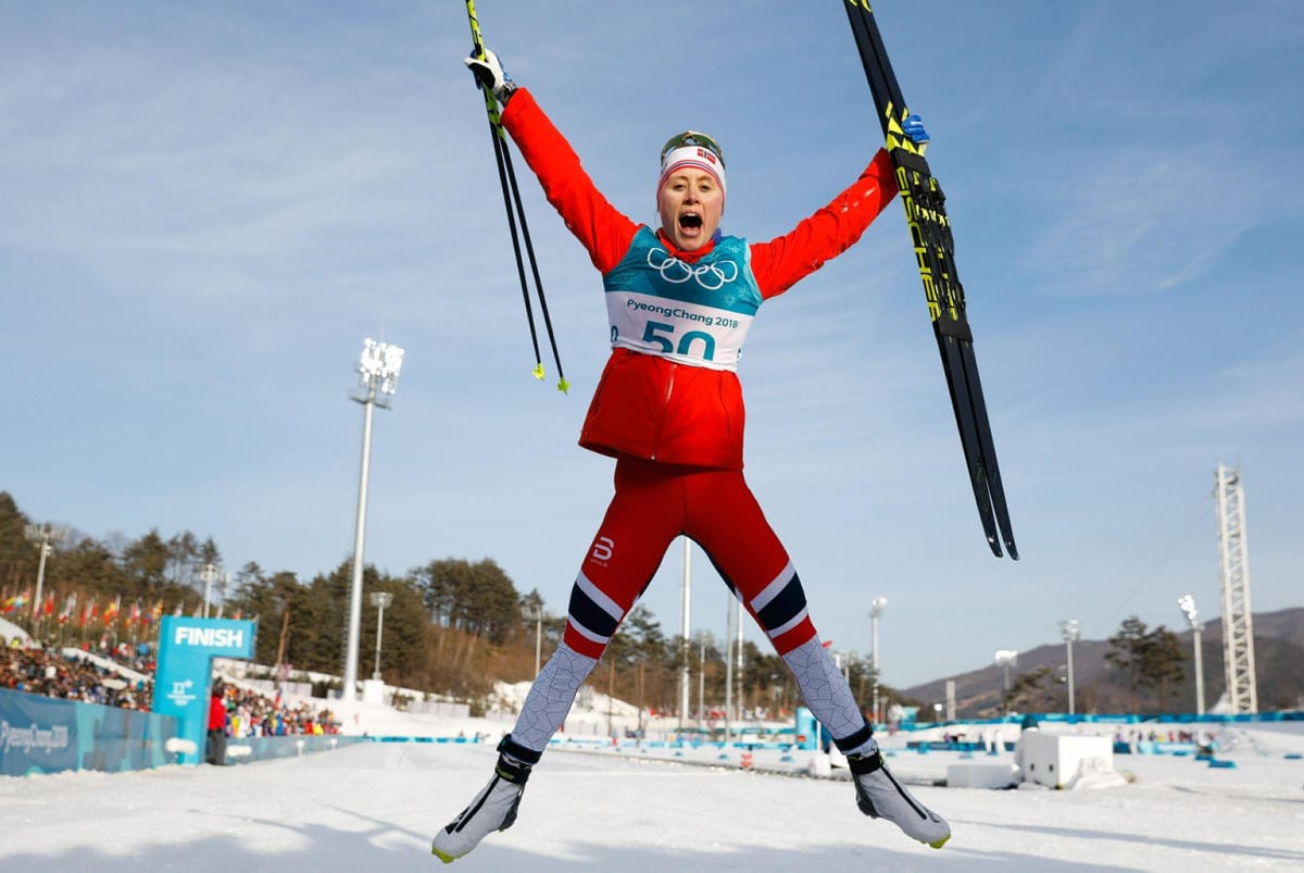 Ragnhild Haga korvaa Norjan olympiajoukkueessa koronatartunnan saaneen Anne Kjersti Kalvån. Haga juhli Pyeongchangin olympialaisissa vapaan kympin voittoa. LEHTIKUVA/AFP