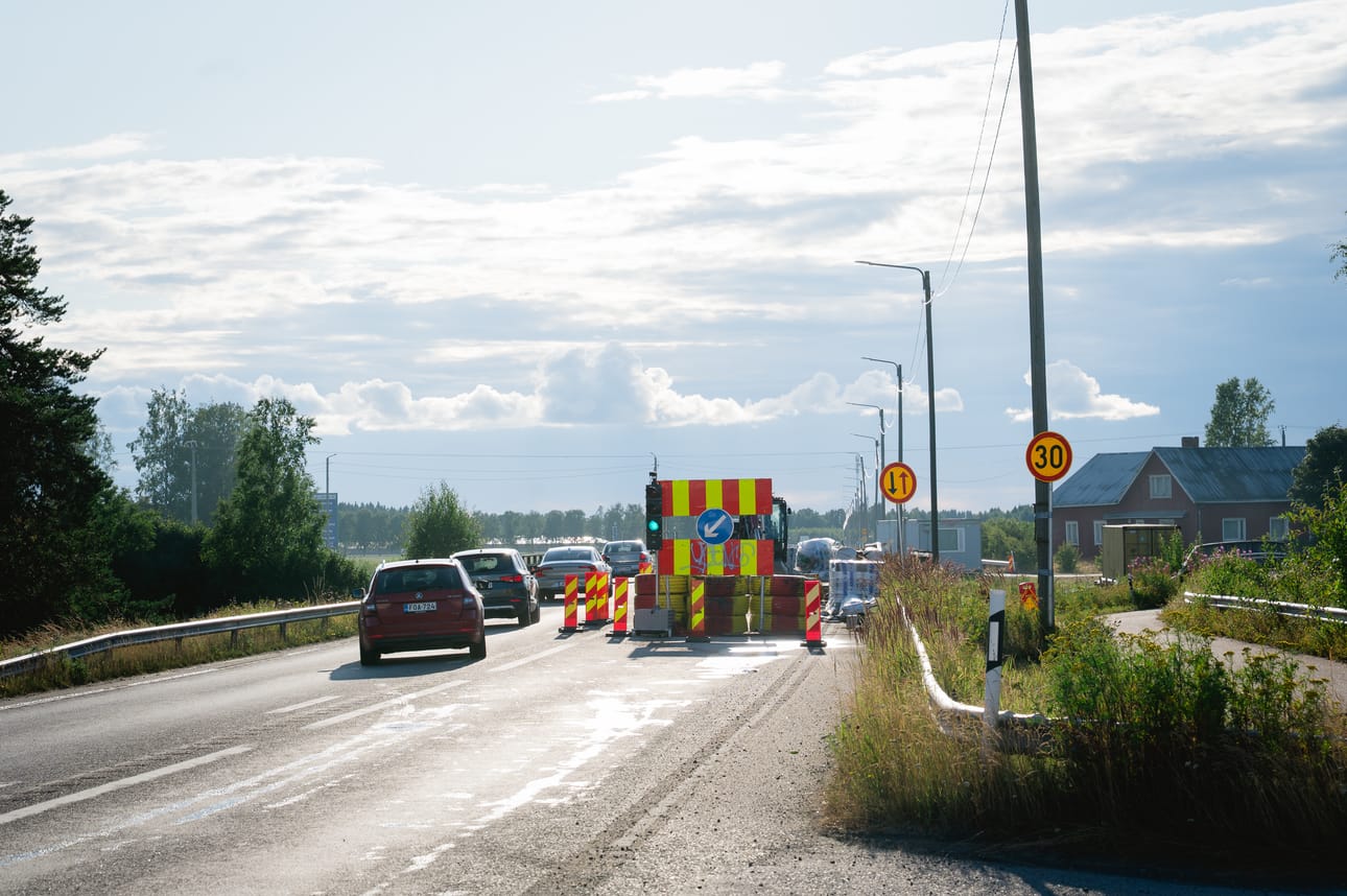 Rudon siltatyömaalla Laihialla autoilijat noudattivat kiltisti väliaikaisjärjestelyjä.