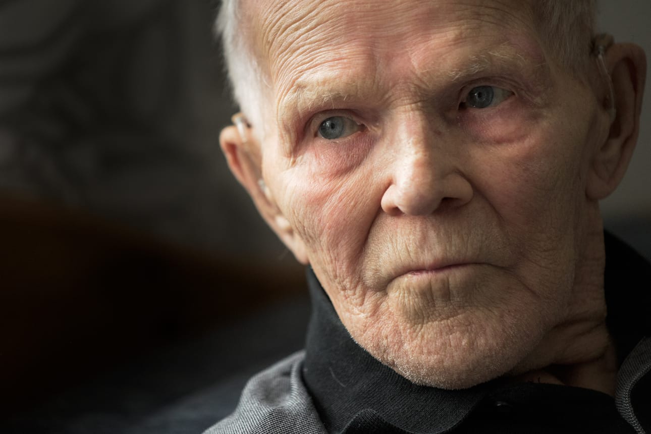 Piakkoin 92 vuotta täyttävä Väinö Kurtti joutui jatkosodassa koviin paikkoihin, mutta selvisi niistä.