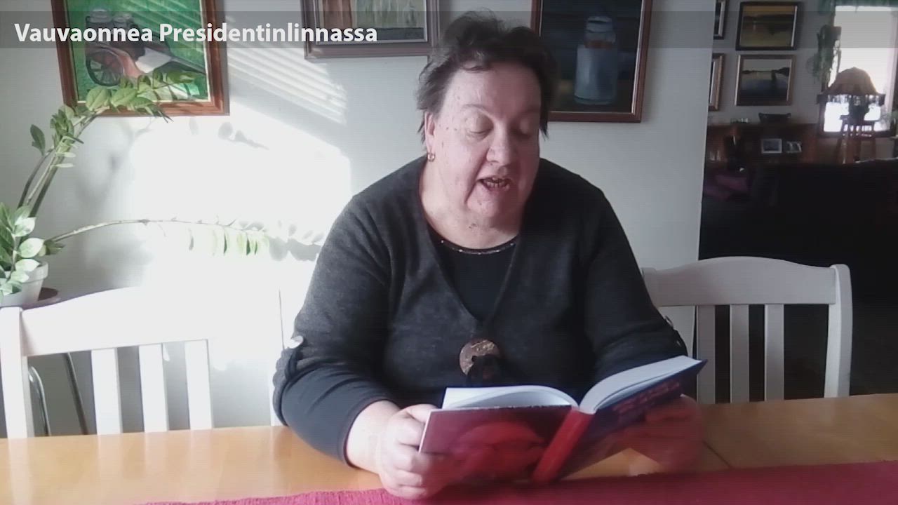 Kuuntele videolta, millainen on Sinikka Nymanin runo vauvaa hoitavalle presidenttiparille