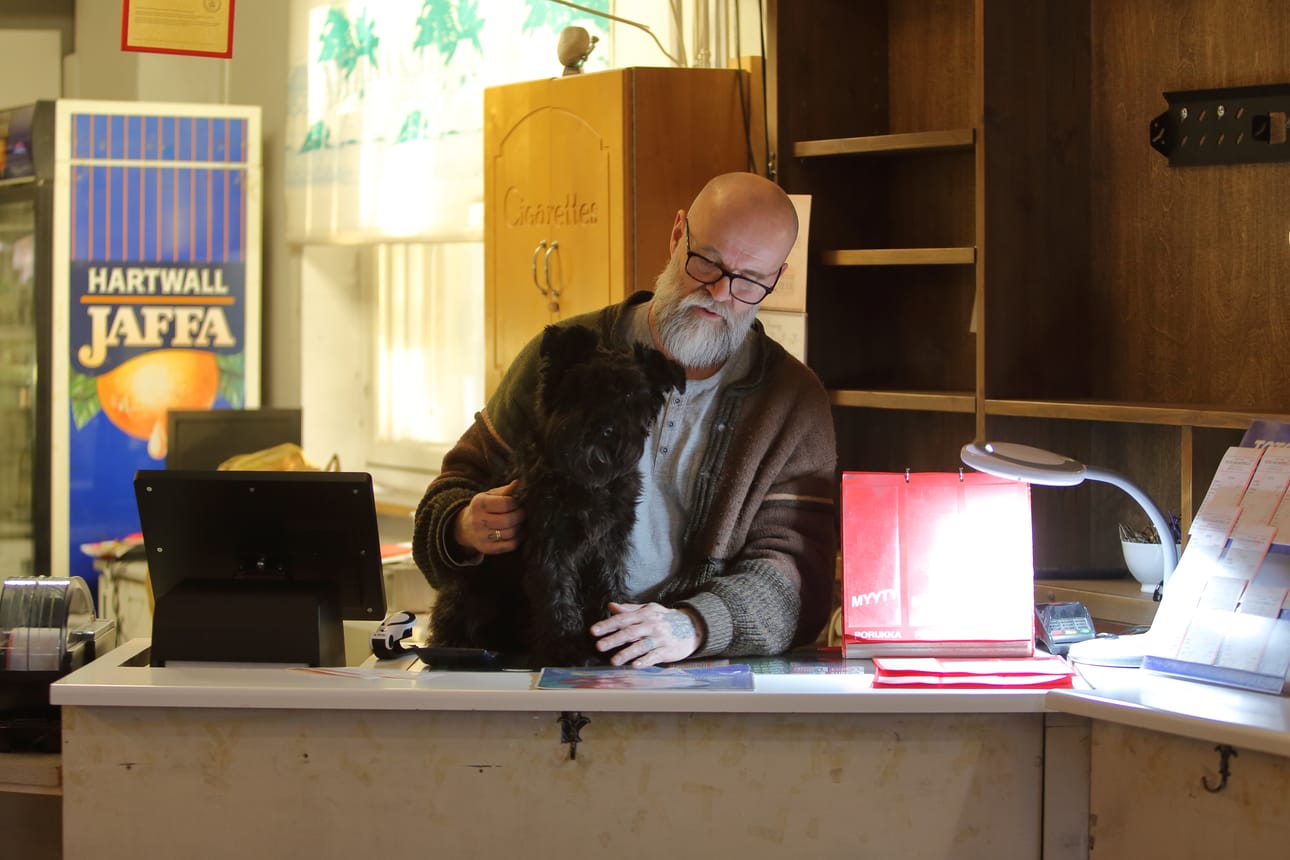 Raahen Seutua muistutettiin myös Raahen pelipysäkin vakiokasvosta eli Juha Mattilan koirasta Rudolfista.