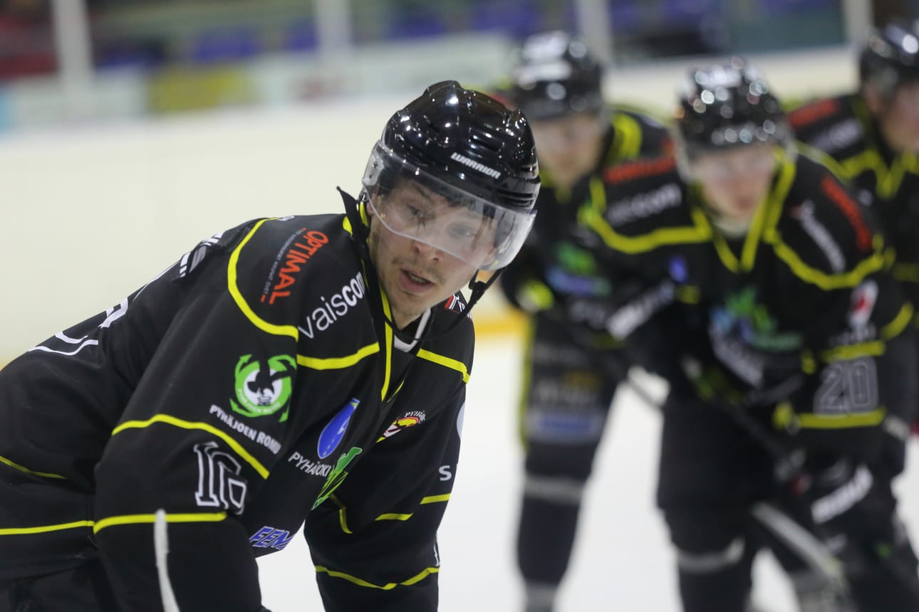 Jesse Häkkinen vei lauantaina tasoitusmaalillaan ottelun ratkaisun jatkoerään.