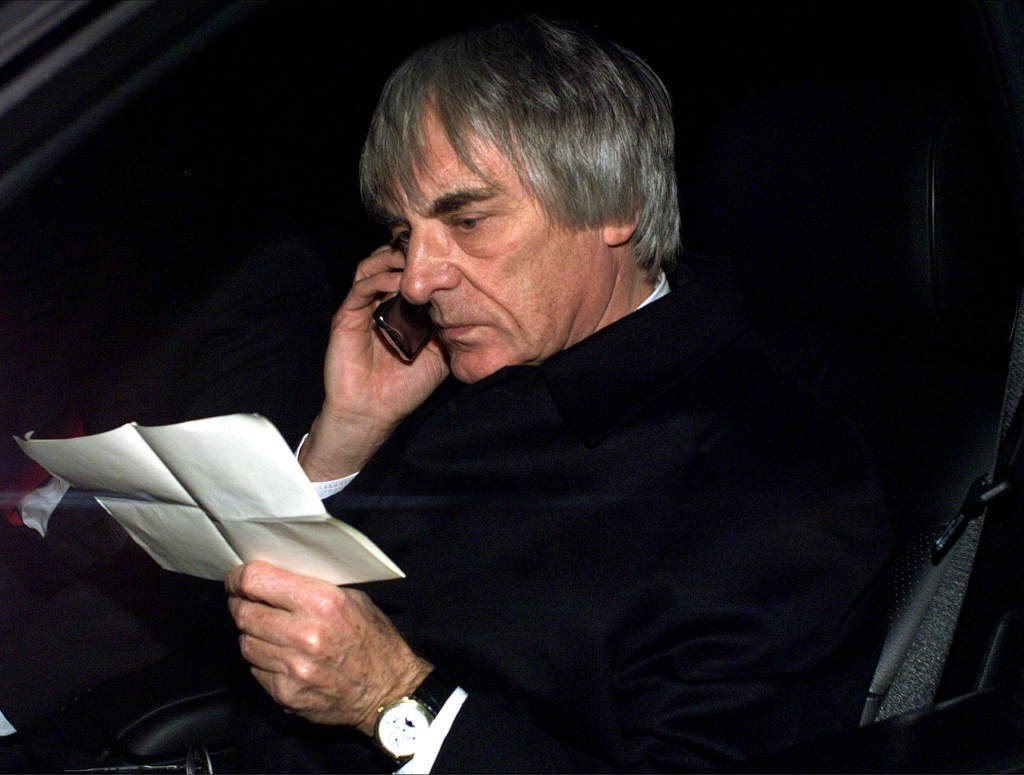 Ecclestone hätkäytti: "Mustat ovat monesti rasistisempia kuin valkoiset" – F1 teilasi ex-pomonsa mietteet