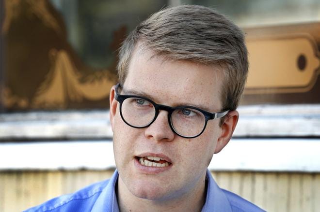 Ilmajoen kunnanvaltuustosta pian väistyvän Risto Lahden mukaan kaikki saavat äänensä kuuluviin, jos vaan tuovat asiat esiin hyvässä yhteishengessä. ARKISTOKUVA: JOUKO HÄNNINEN