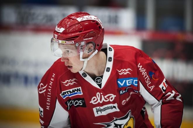 Tomi Tuomisto esiintyi ensimmäistä kertaa Kuparisaaressa kotijoukkueen paidassa.