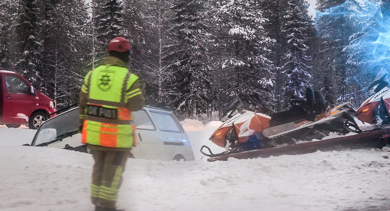 Viitostiellä tarvittiin pelastuslaitosta ja hinausautoa.