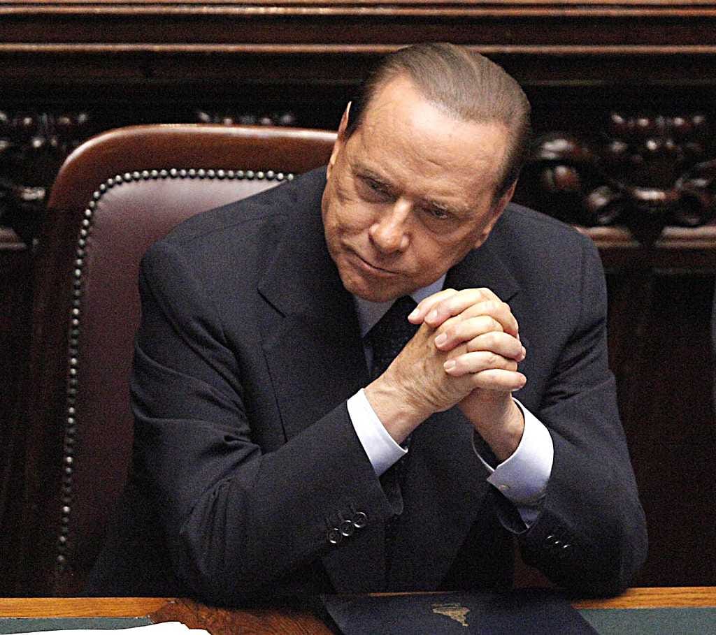 Italian pääministeri Silvio Berlusconi menetti eilen parlamentin enemmistön tuen alahuoneen äänestyksessä.