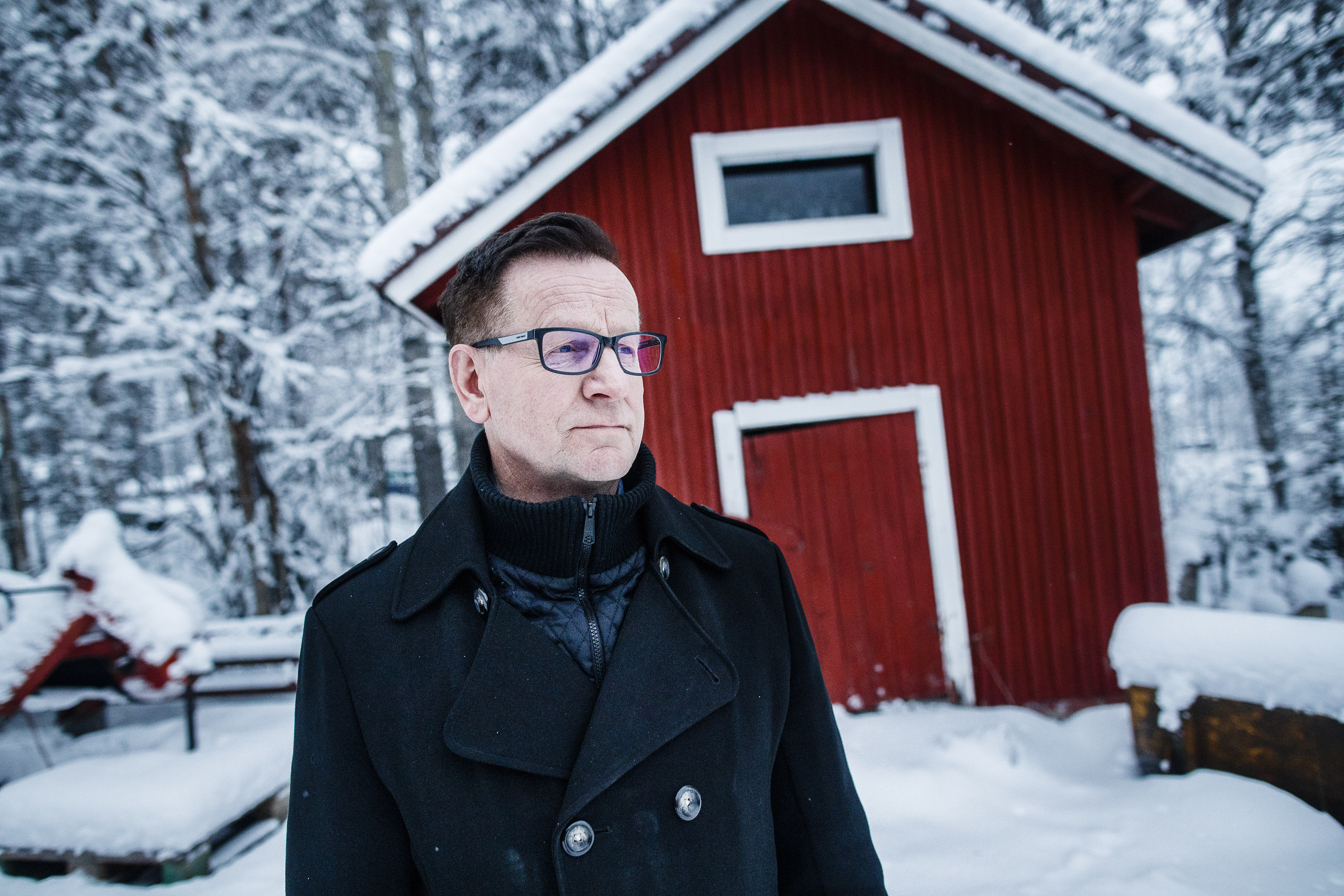Suomalaiset pelastivat joulumerkeillä vauvoja "valkoiselta rutolta" – Riku Tapio vietti kahdeksan kuukautta eristyksessä, ennen kuin pääsi ensi kertaa äitinsä syliin