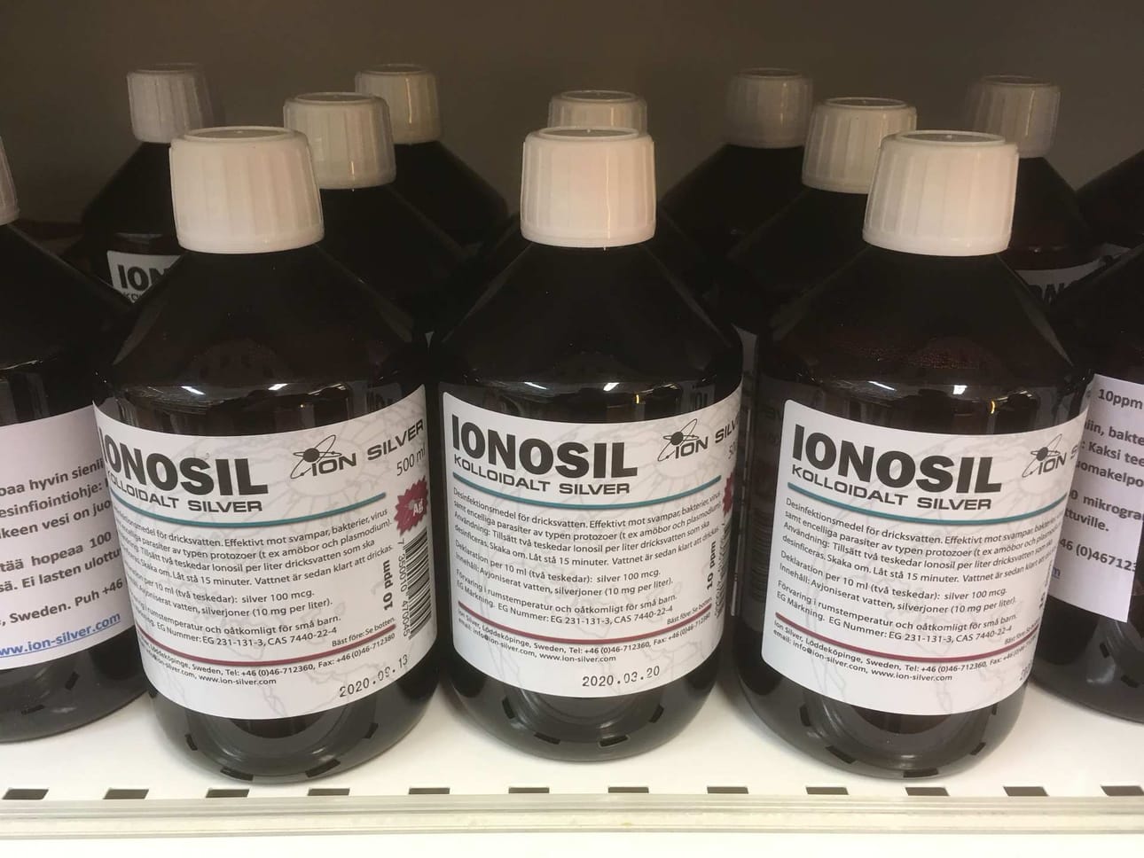Pohjanmaan luontaistuotekaupat myyvät hopeavettä. Pistotarkastuksessa hopeavettä oli myynnissä luontaistuotekaupoissa Vaasassa ja Pietarsaaressa.