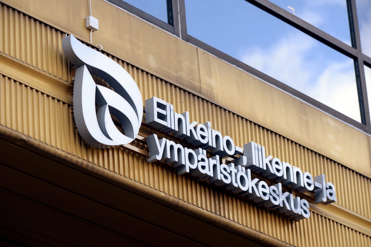 Ely-keskukset puolestaan korvattiin suurelta osin elinvoimakeskuksilla vuodenvaihteessa.