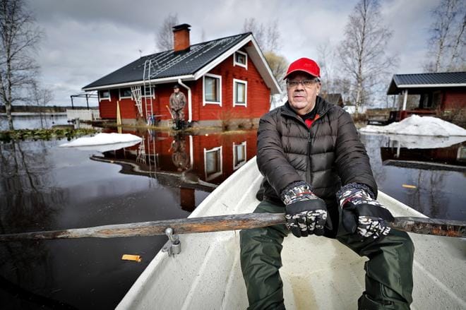 Tältä Lasse Haapamäen mökkitontilla Kuortaneenjärvellä näytti maanantaina. KUVA: TOMI KOSONEN