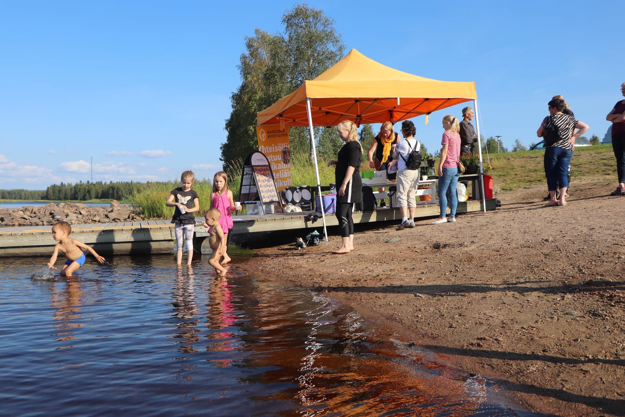 Raitsun tunnelmaa.