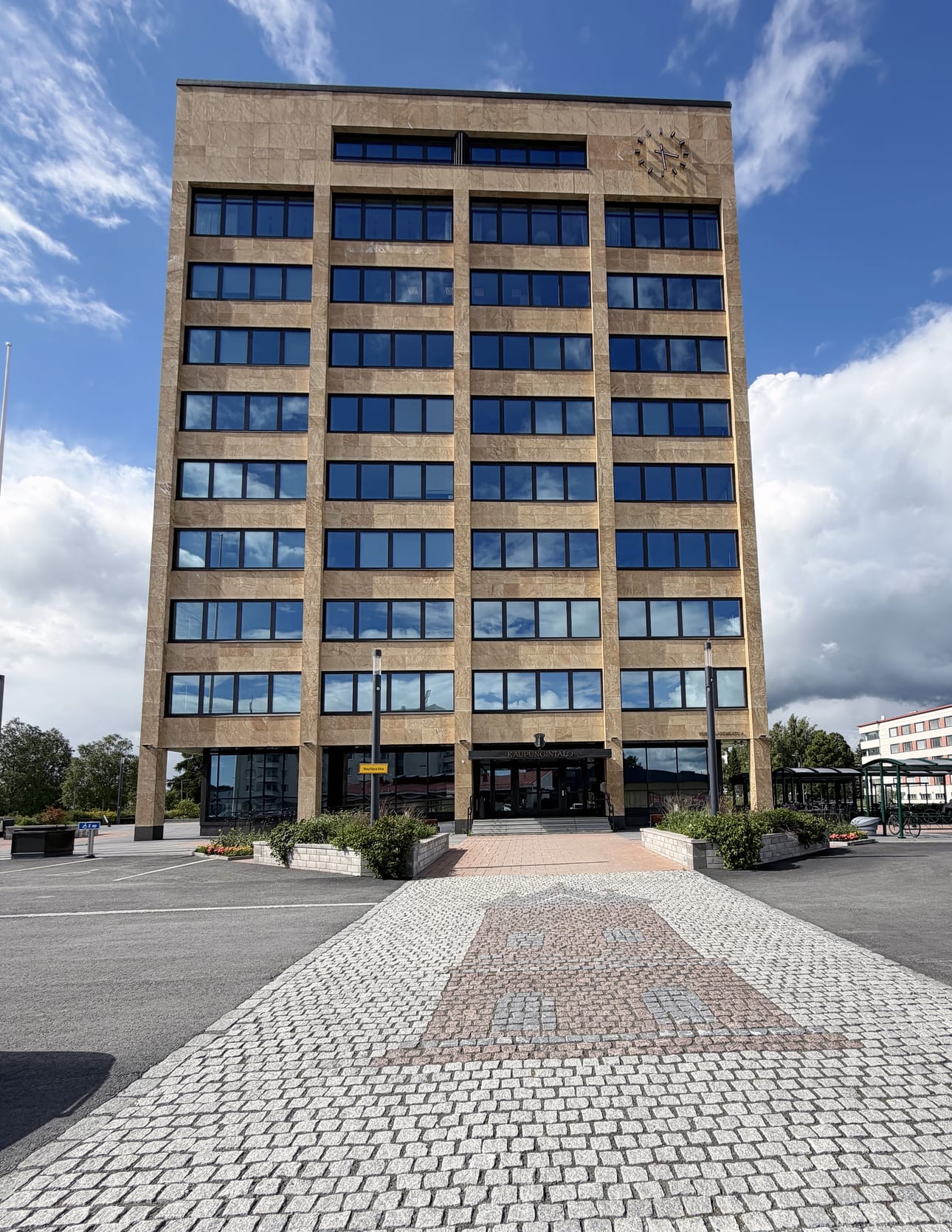 Tornion kaupunginjohtajan virkaa hakeneista kolme haastatellaan. Yhdeksännessä kerroksessa kokoontuvan kaupunginvaltuuston on määrä järjestää virkavaali marraskuussa.