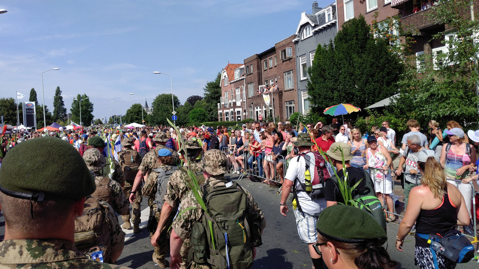 Jalat ovat kovilla 176 kilometrin marssilla.